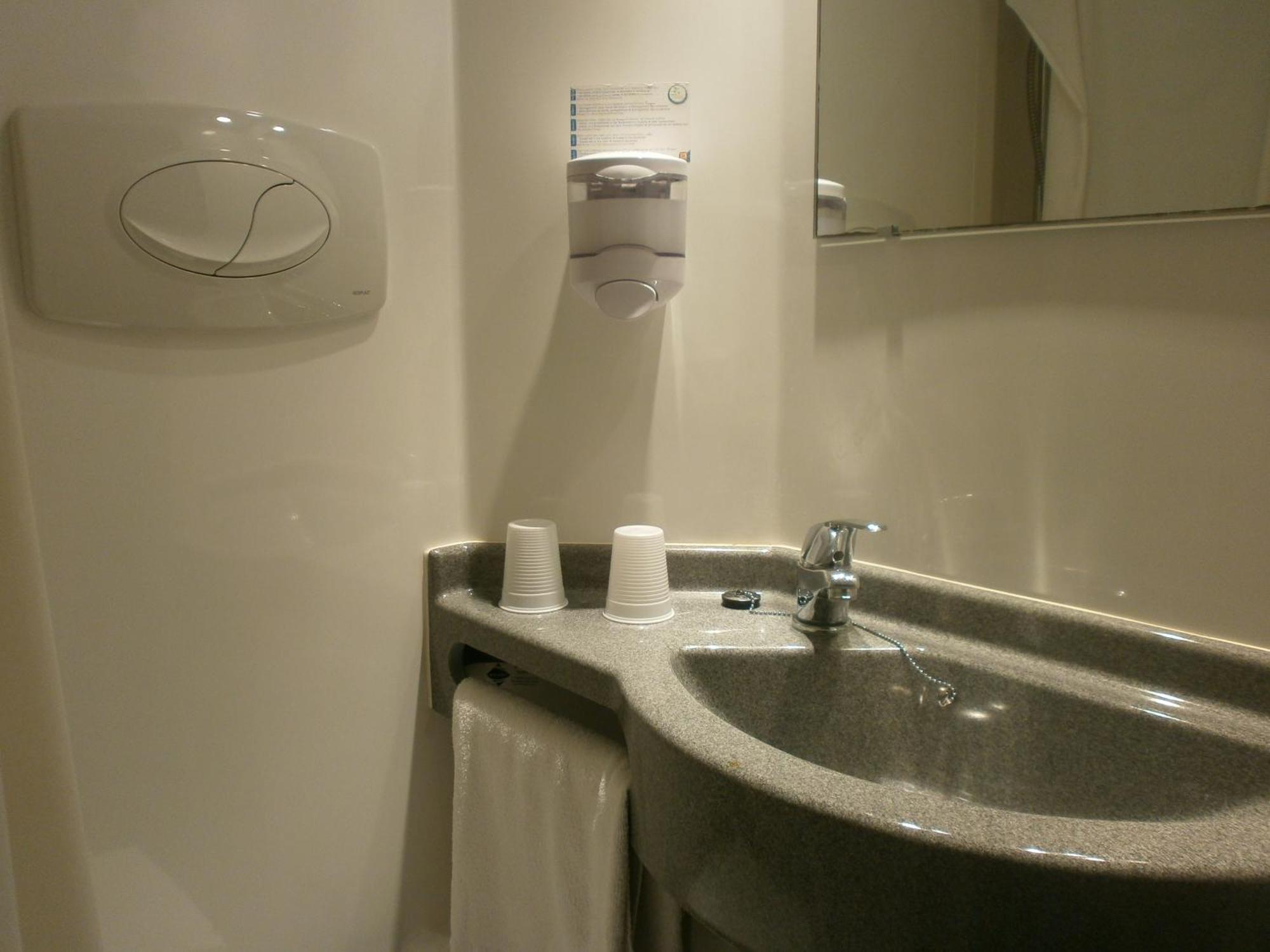 Hotel Parc Azur - Toulon Ollioules Habitación foto